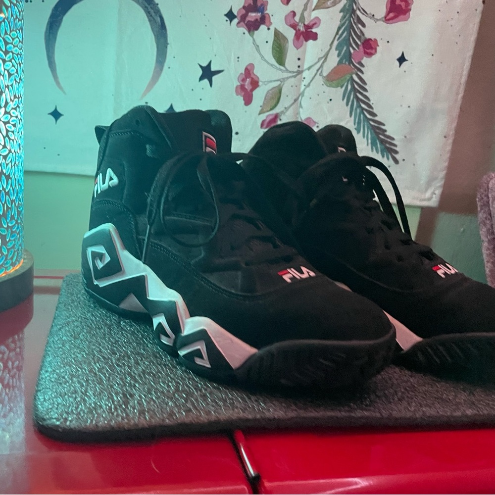 FILA MB Basket Ball Sneakers in Black and White